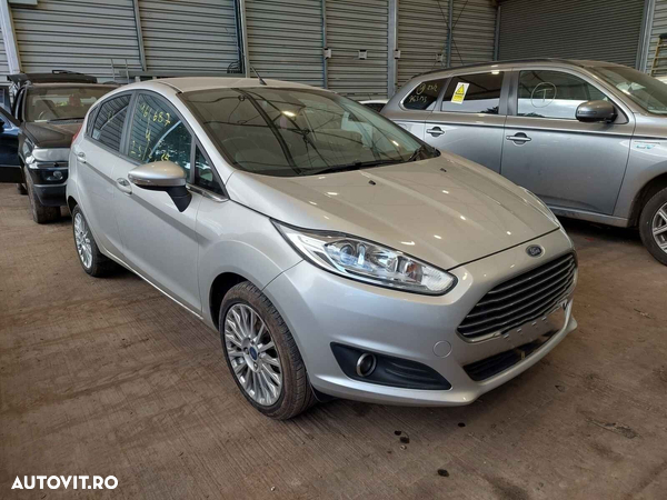 Usa Spate Stanga Ford Fiesta 2013 Hatchback Argintiu