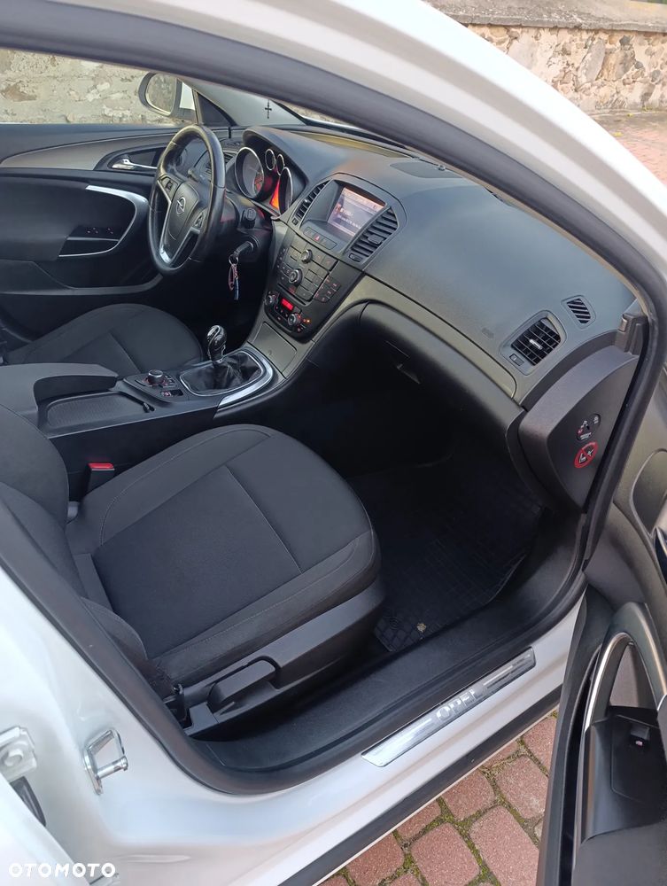 Opel Insignia 2.0 CDTI - 16