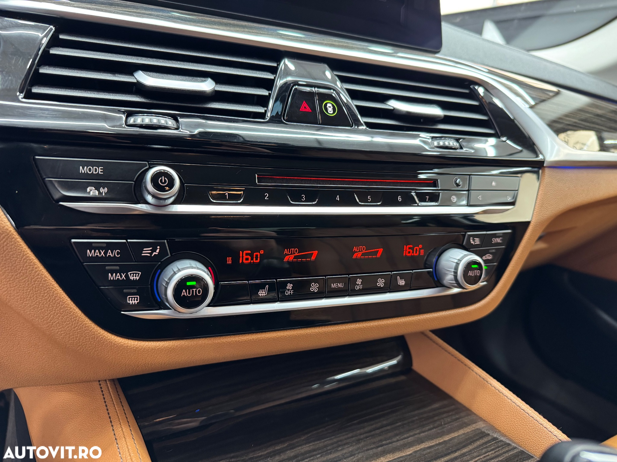 BMW Seria 5 520d Aut. Luxury Line - 10