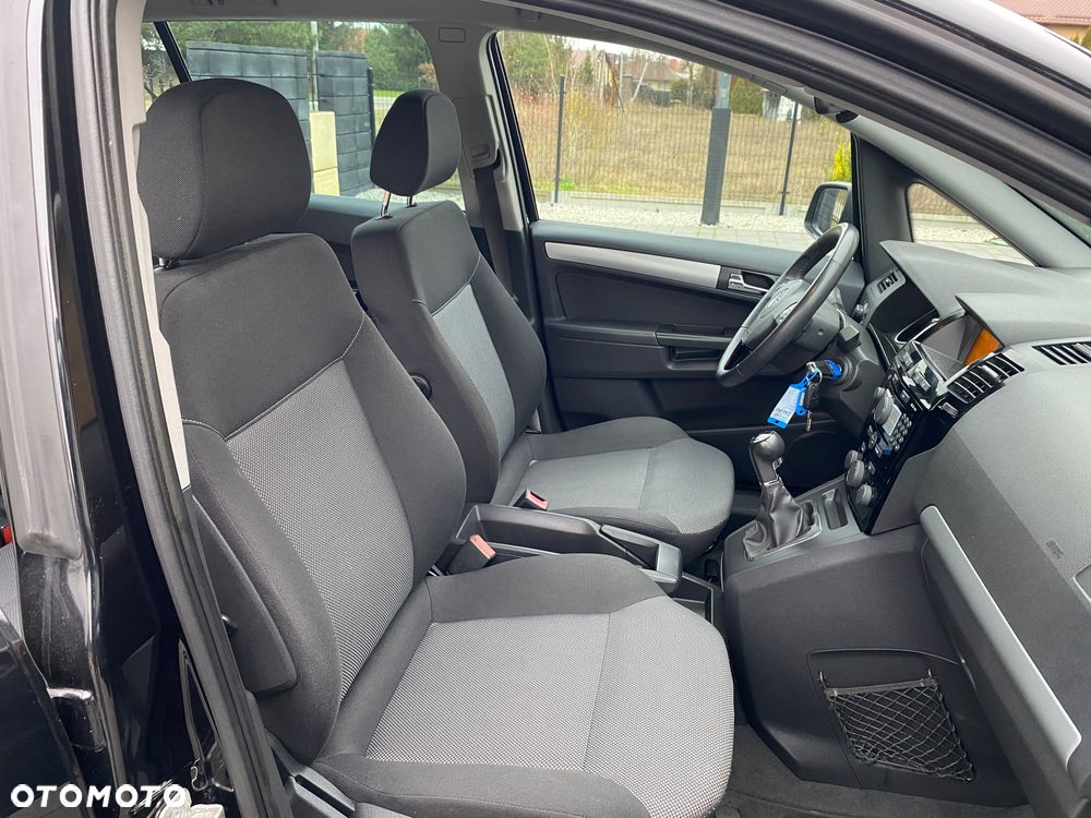 Opel Zafira 1.8 Design Edition - 37