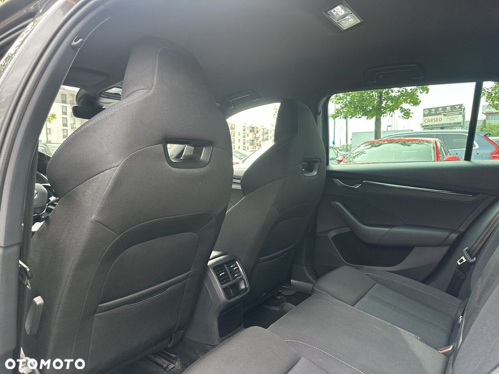 Skoda Octavia 1.5 TSI mHEV Sportline DSG - 32
