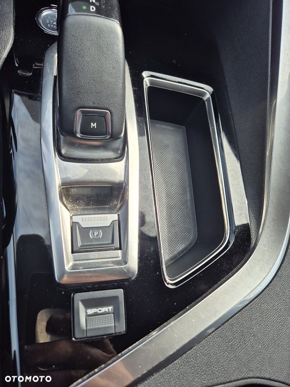 Peugeot 3008 BlueHDi 130 Stop & Start EAT8 Allure - 23