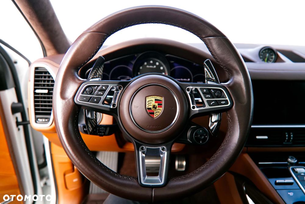 Porsche Cayenne Turbo S E-Hybrid Tiptronic S - 16