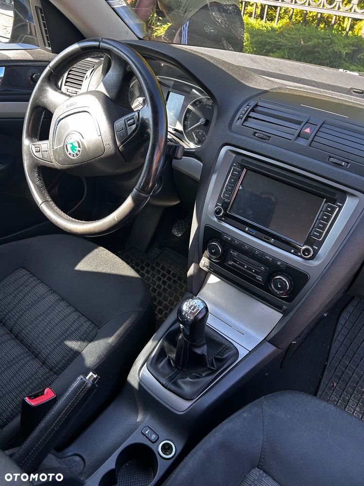 Skoda Octavia 1.8 TSI Ambiente - 6
