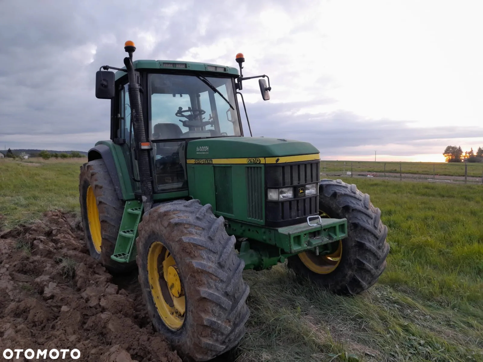 John Deere 6910 - 4