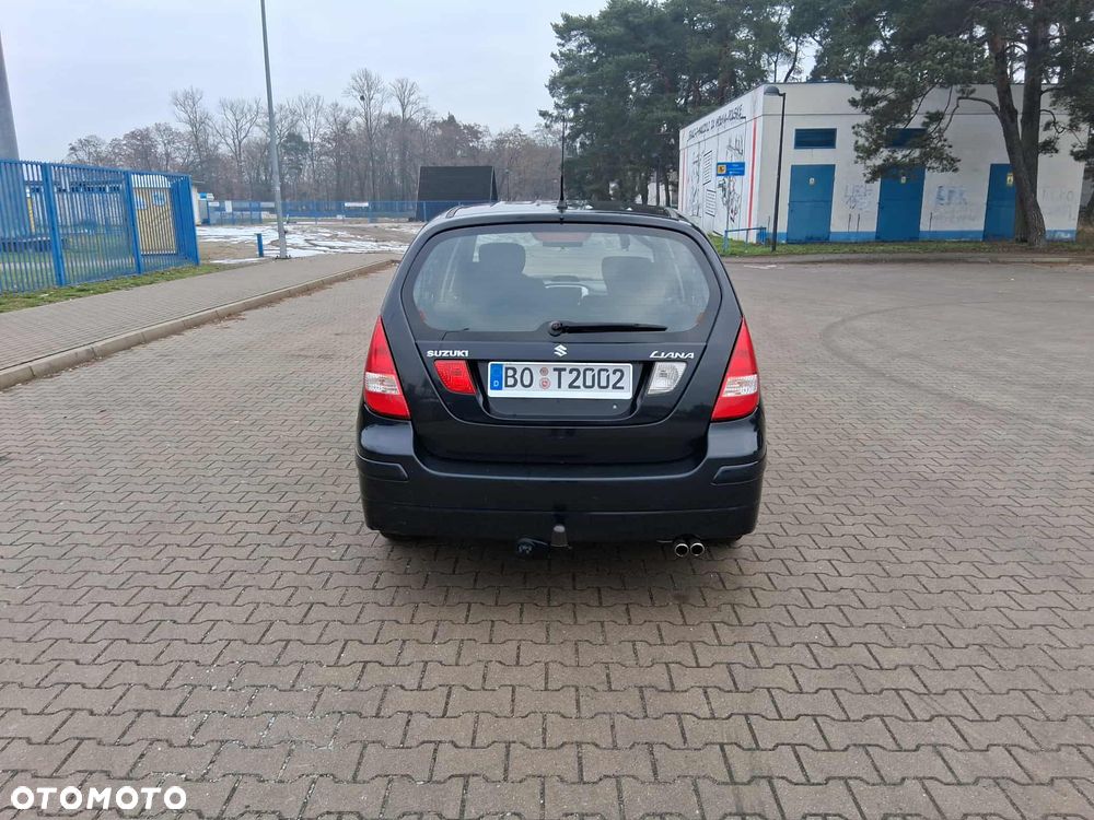Suzuki Liana - 10