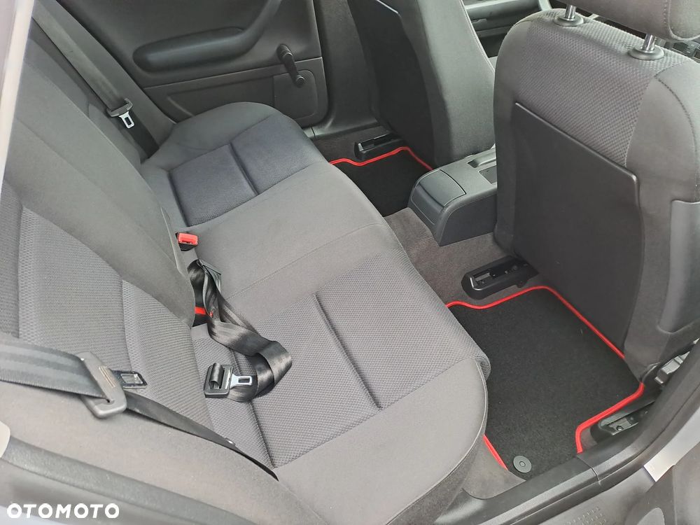 Audi A4 Limousine - 22