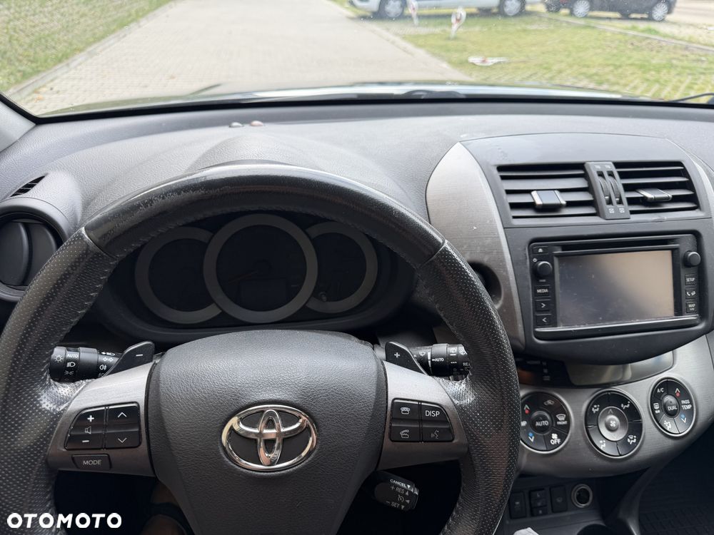 Toyota RAV4 2.2 D-CAT Premium - 22