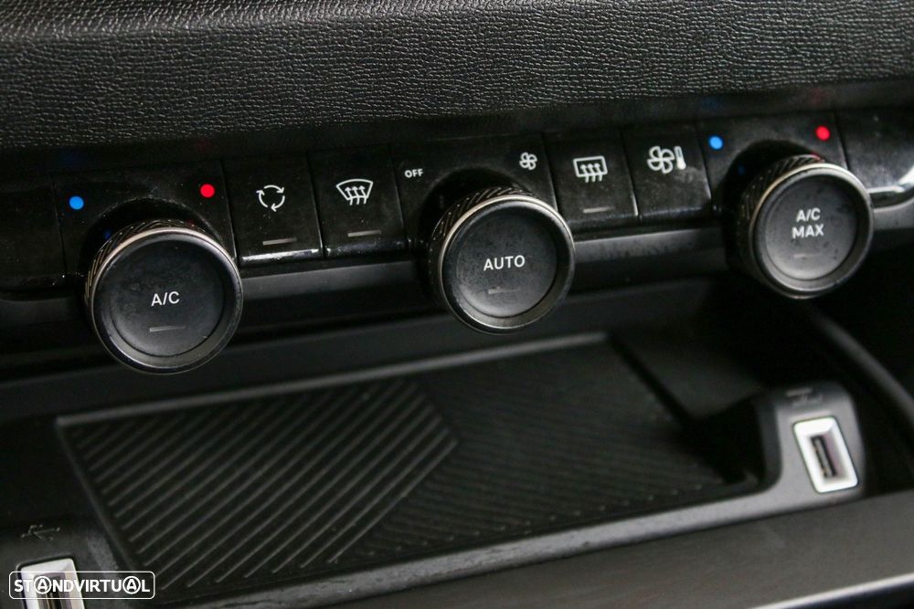 Citroën C4 1.2 PureTech Feel - 34