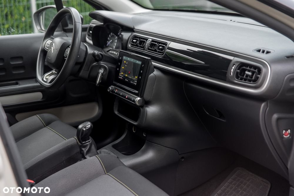 Citroën C3 1.2 PureTech Shine - 18