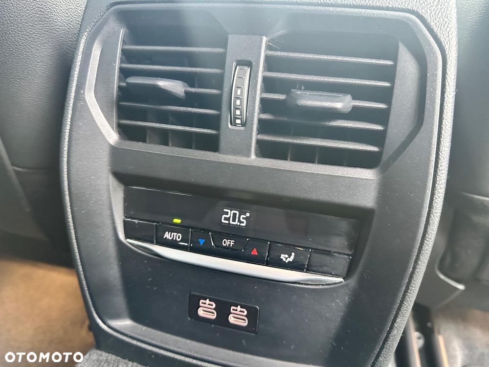 BMW Seria 3 320i Edition M Sport Shadow - 16