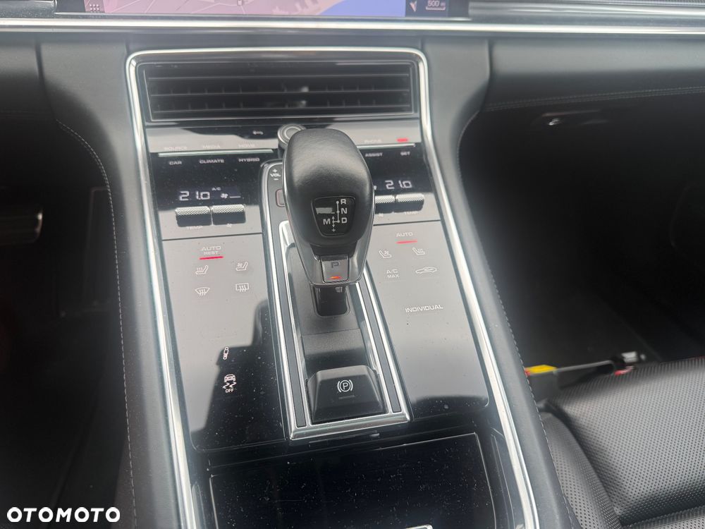 Porsche Panamera 4S GPF Executive - 19