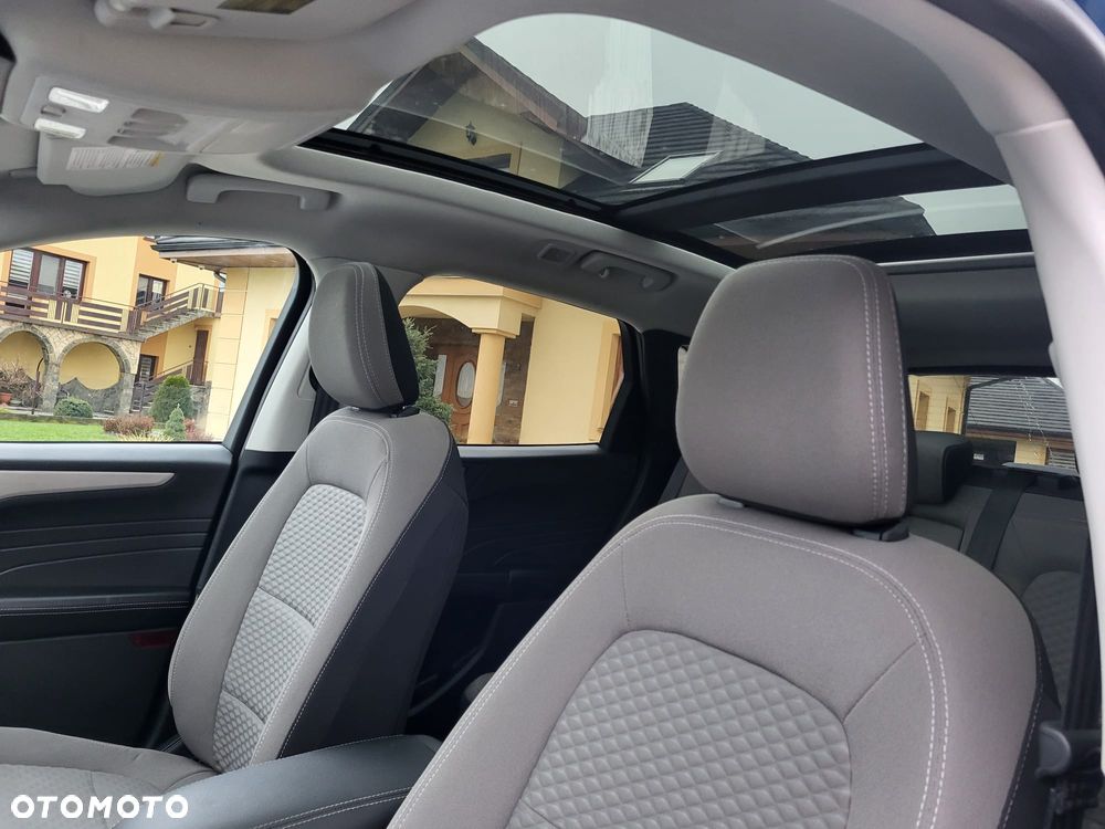 Ford Kuga - 8