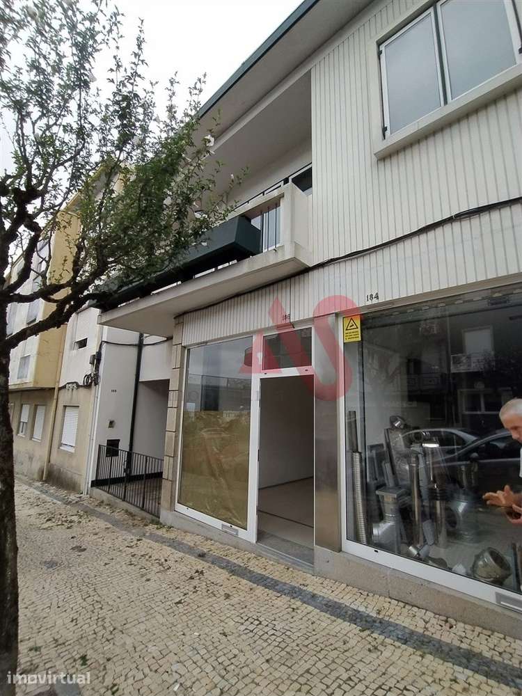 Loja para Arrendamento com 50 m² em Braga (São Vicente) - Grande imagem: 2/7