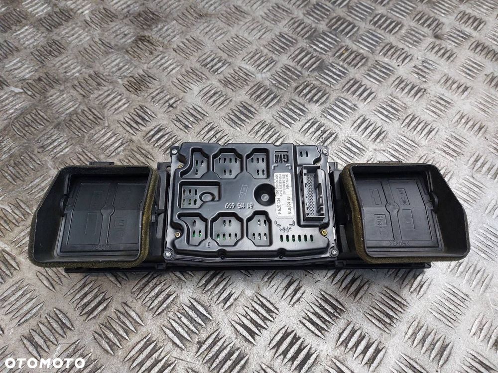 WYŚWIETLACZ + KRATKI NAWIEWU OPEL VECTRA C 342707650 09177133 - 3