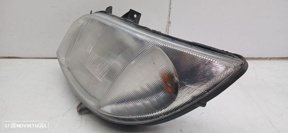 Ótica / farol esquerda MERCEDES-BENZ Sprinter 2-t Chassis (901, 902) - 2