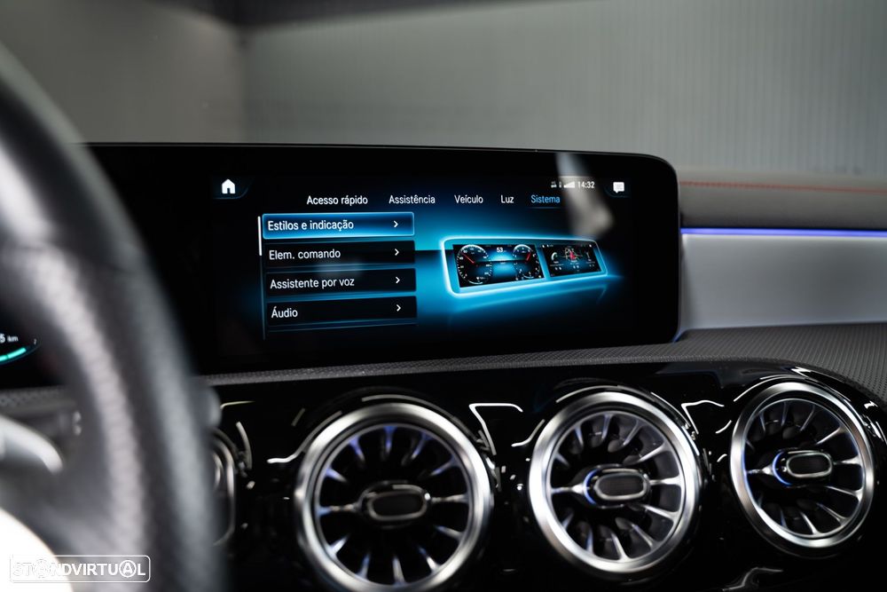 Mercedes-Benz CLA 250 e Shooting Brake AMG Line - 38