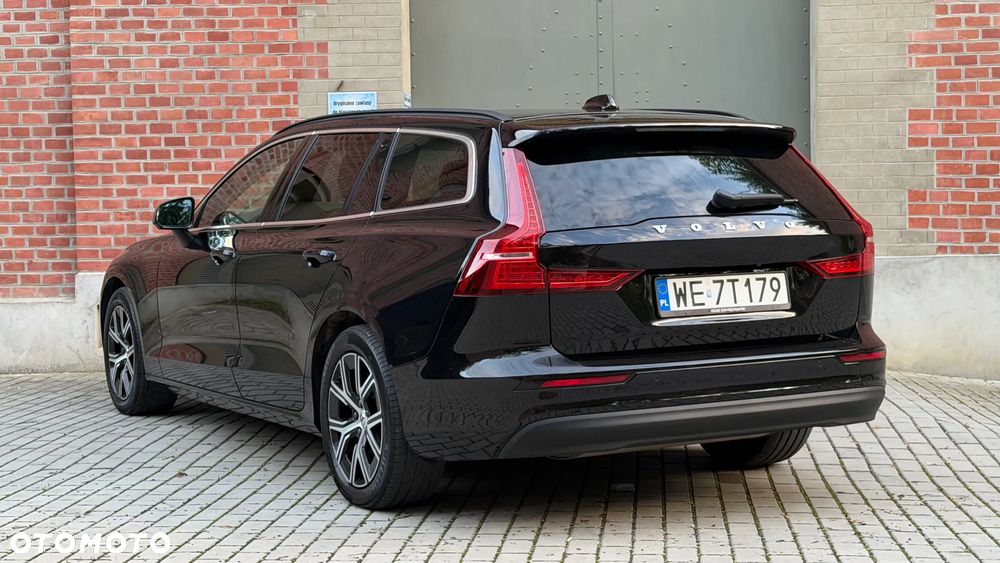 Volvo V60 2023 photo 3