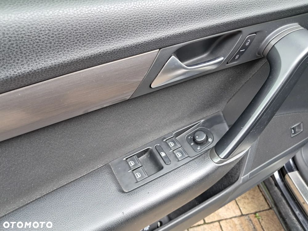 Volkswagen Passat - 18