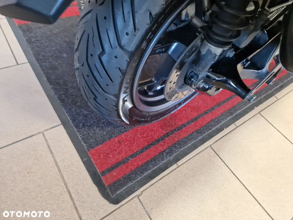 Yamaha X-max - 23