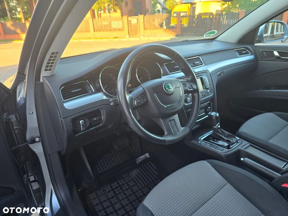 Skoda Superb 2.0 TDI Elegance DSG - 13