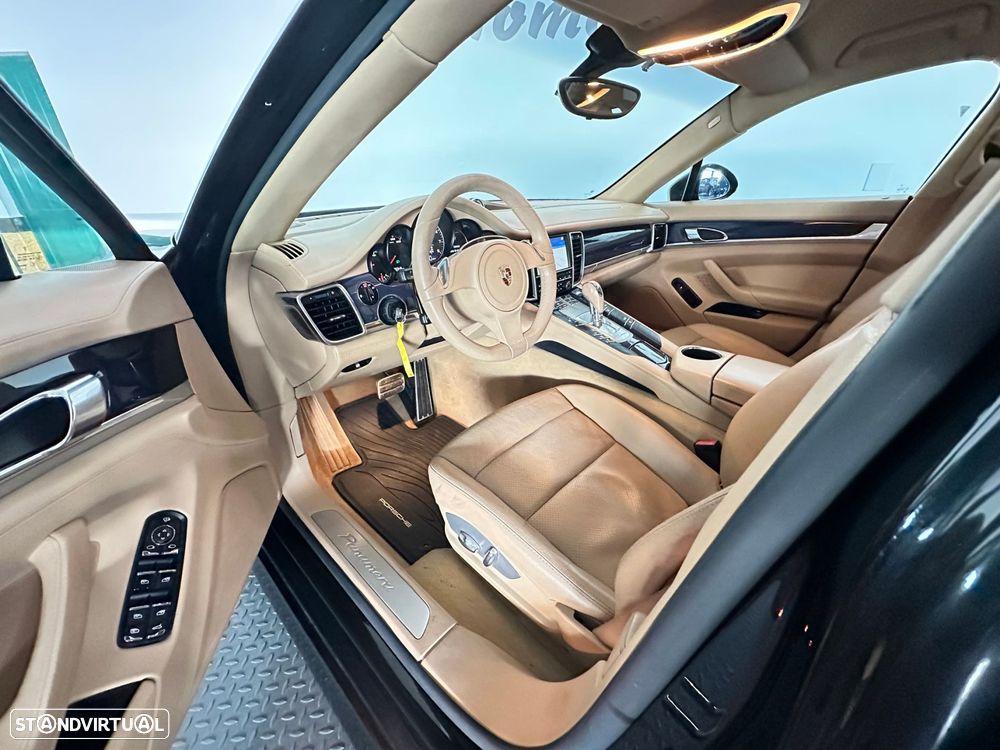 Porsche Panamera 4 PDK - 13