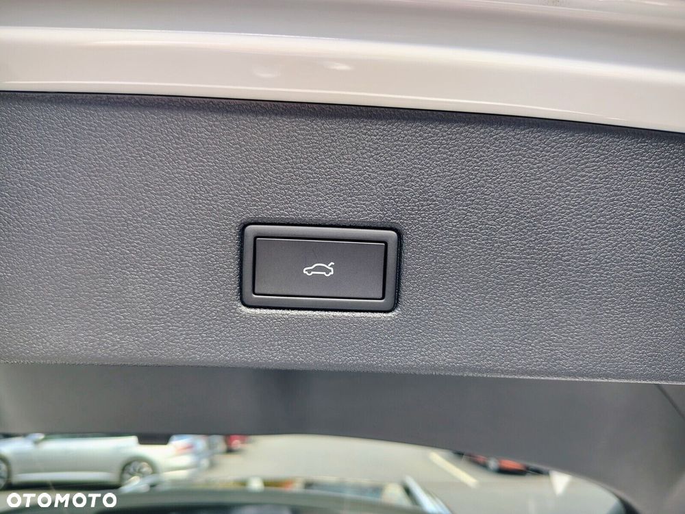 Volkswagen T-Roc - 9