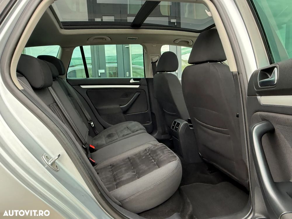 Volkswagen Golf 2.0 TDI Highline - 11