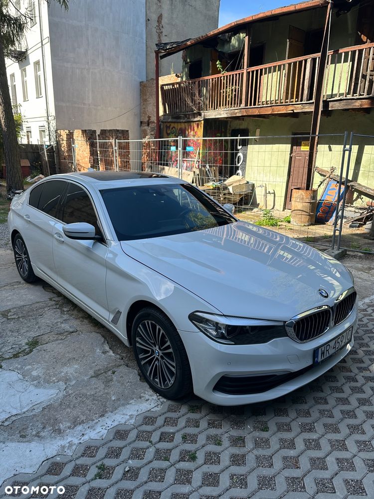BMW Seria 5 530i xDrive Sport Line - 4