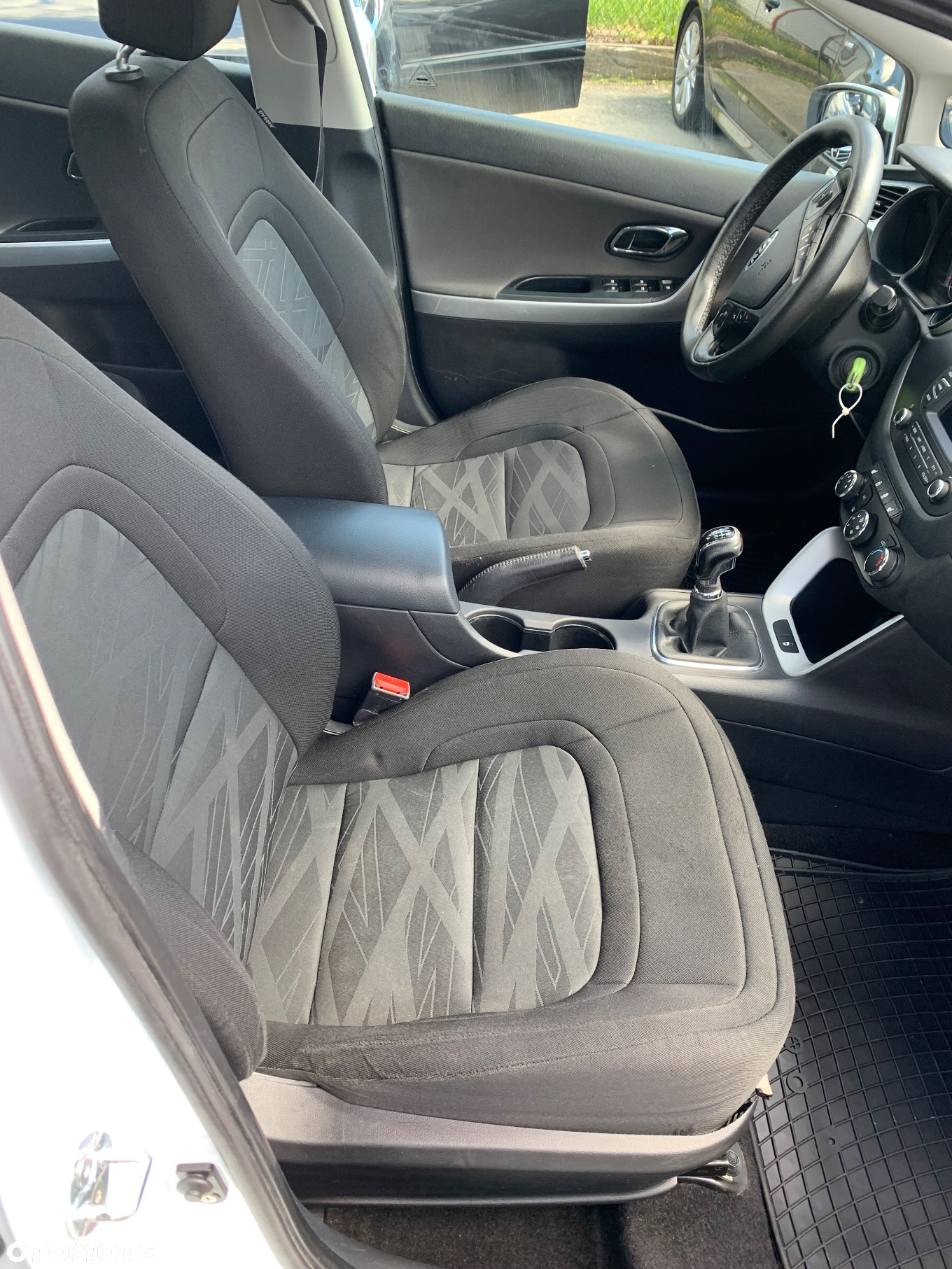 Kia Ceed 1.4 CVVT Attract - 24