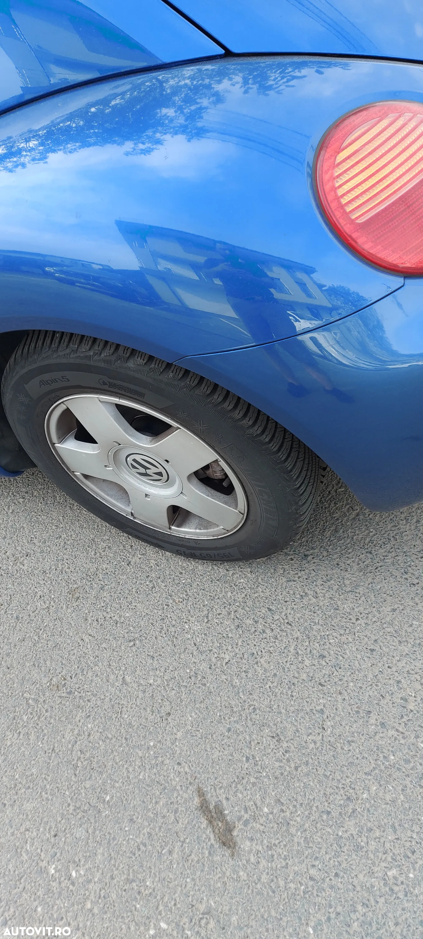 Volkswagen New Beetle - 12