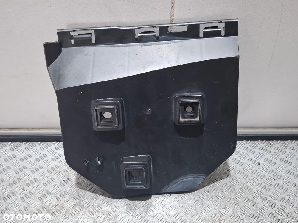 Ślizg zderzaka prawy tył Volvo V50 2008 rok nr 30763020 - 3