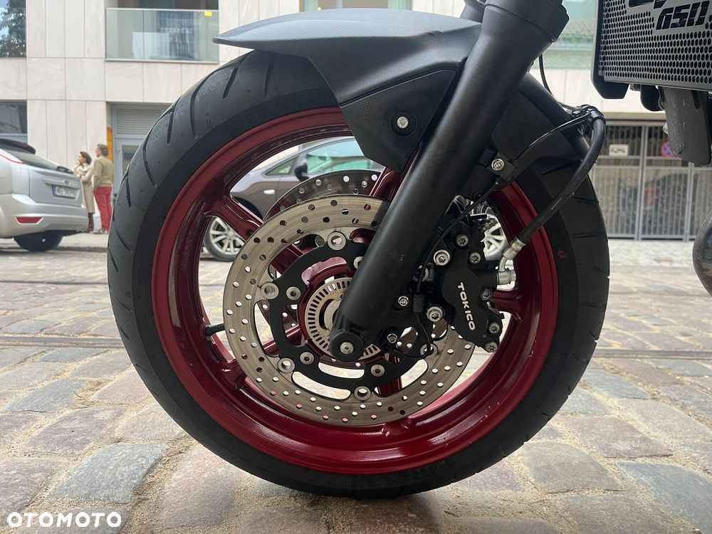 Suzuki SV - 8