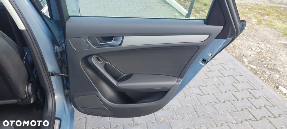 Audi A4 Avant 2.0 TFSI Ambition - 25