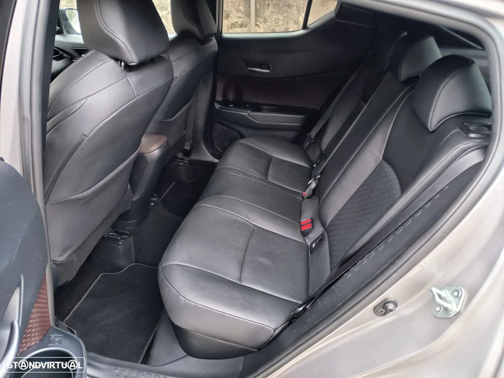 Toyota C-HR 1.8 HSD Exclusive+P.Luxury - 12