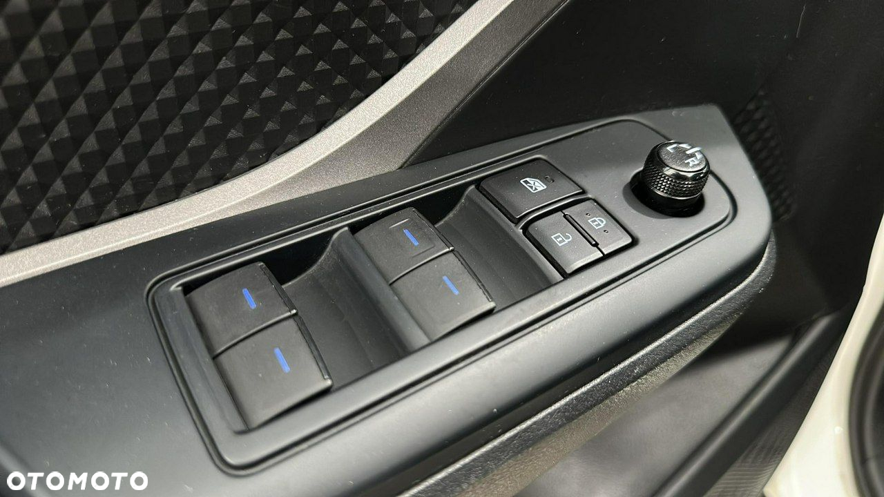 Toyota C-HR - 13