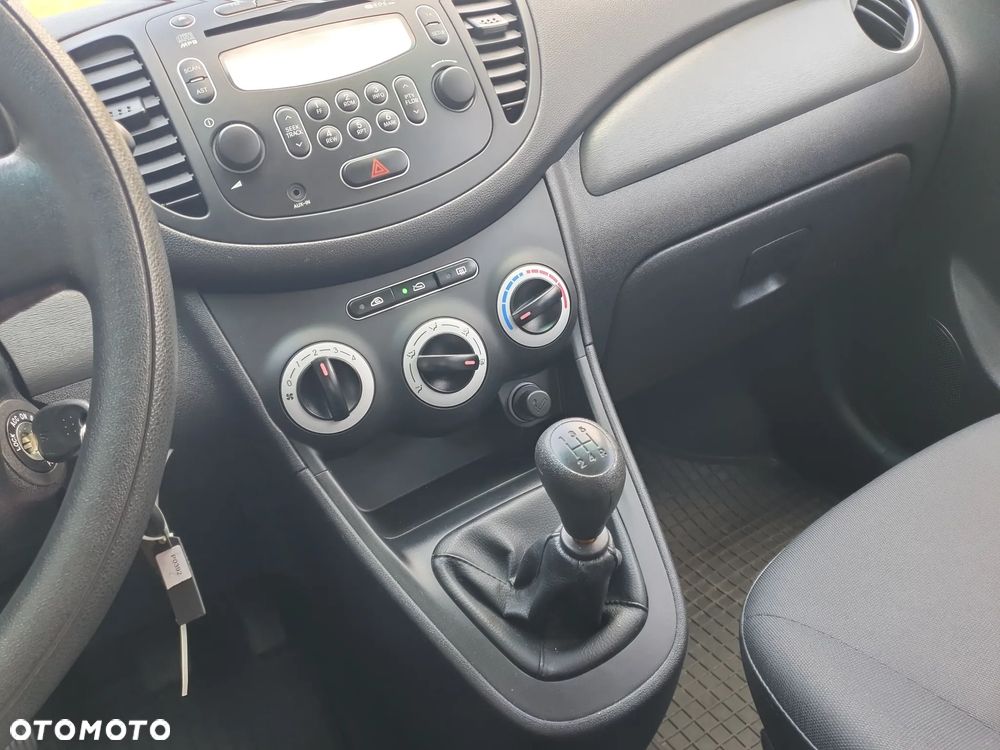 Hyundai i10 1.1 Base - 18