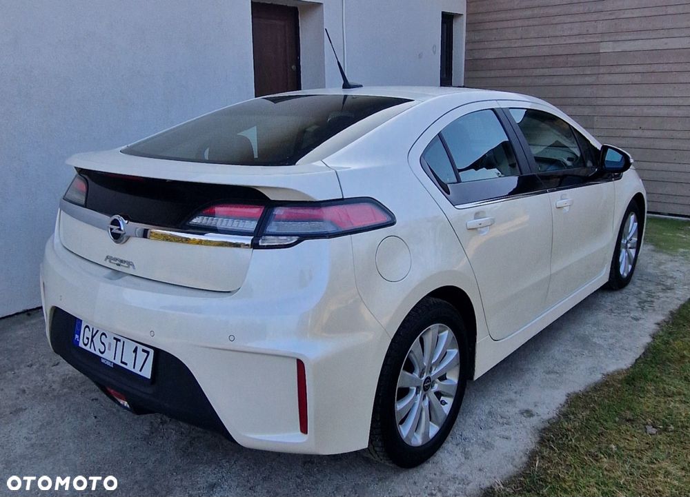 Opel Ampera - 4