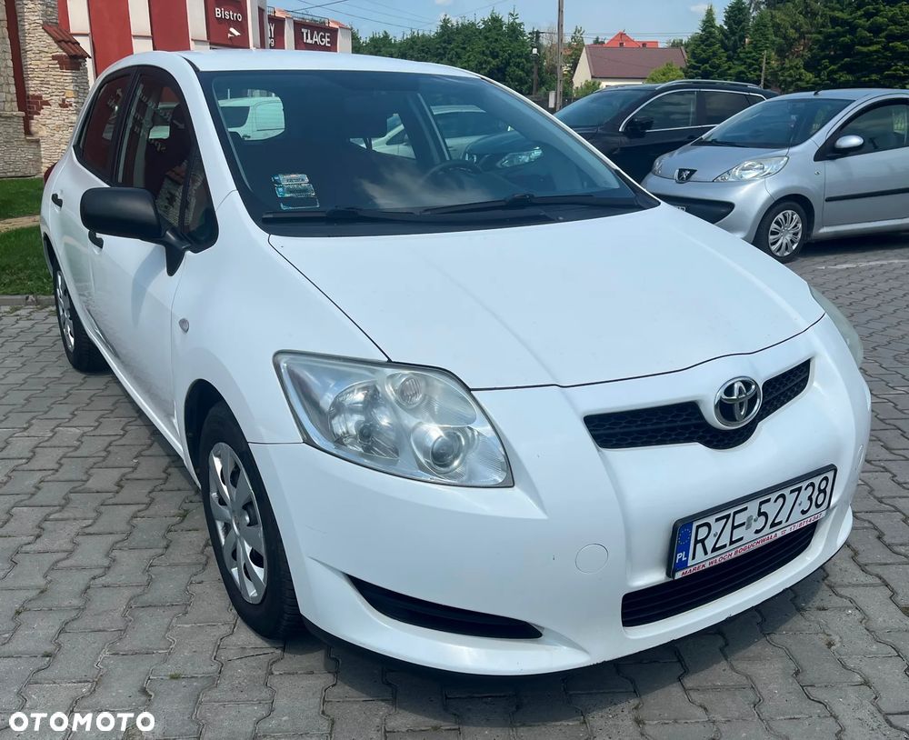 Toyota Auris 1.4 D-4D Terra - 3