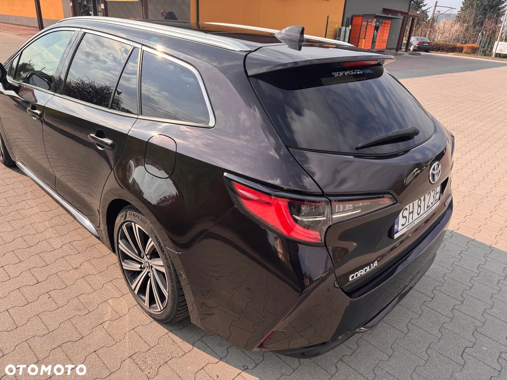 Toyota Corolla 2.0 Hybrid Executive - 34