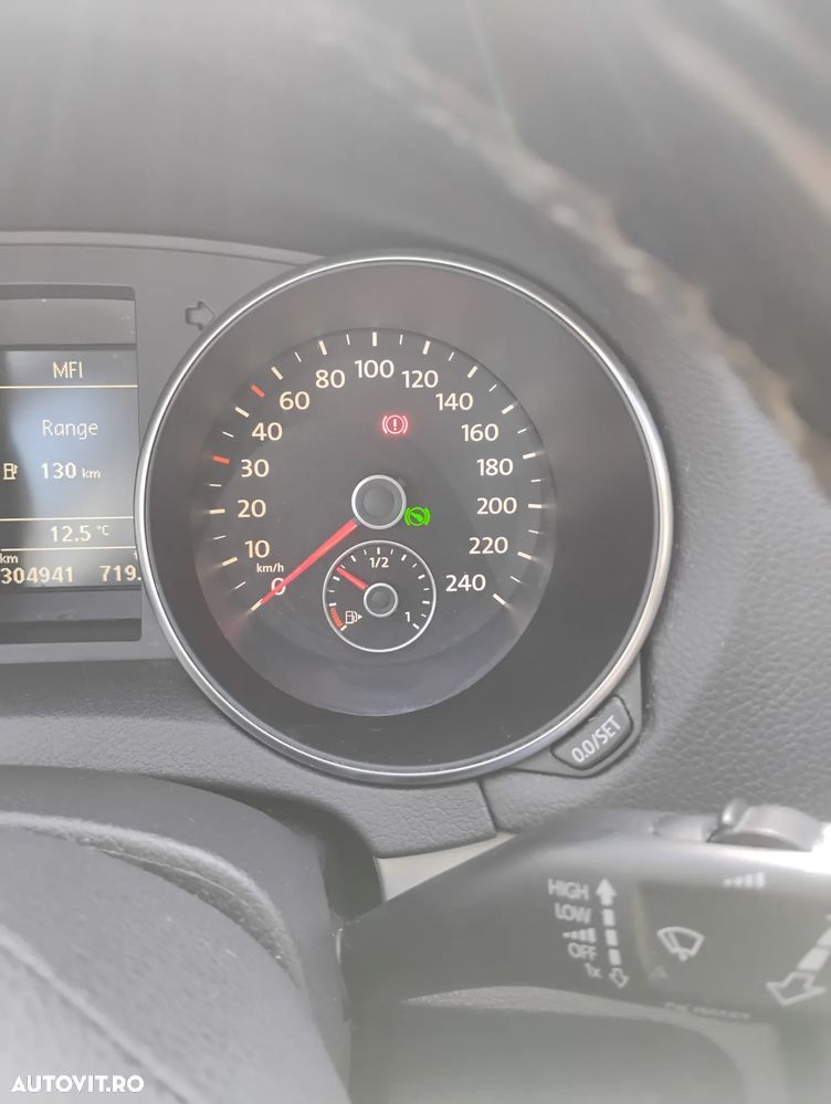 Volkswagen Golf 2.0 TDI DPF DSG Comfortline - 3
