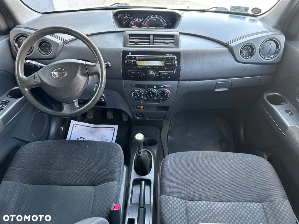 Daihatsu Materia - 25