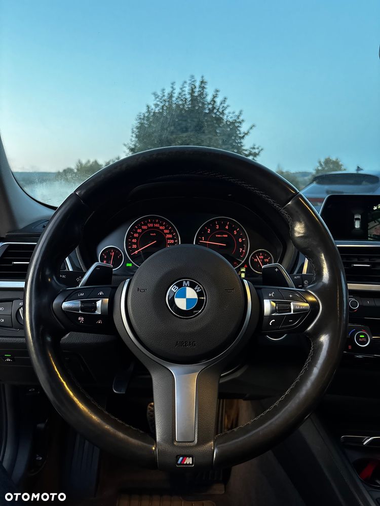 BMW Seria 3 330i xDrive Luxury Line Purity sport - 10