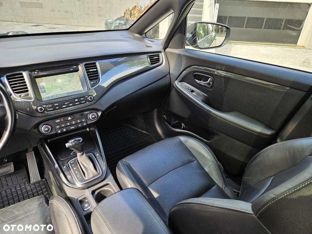 Kia Carens - 29
