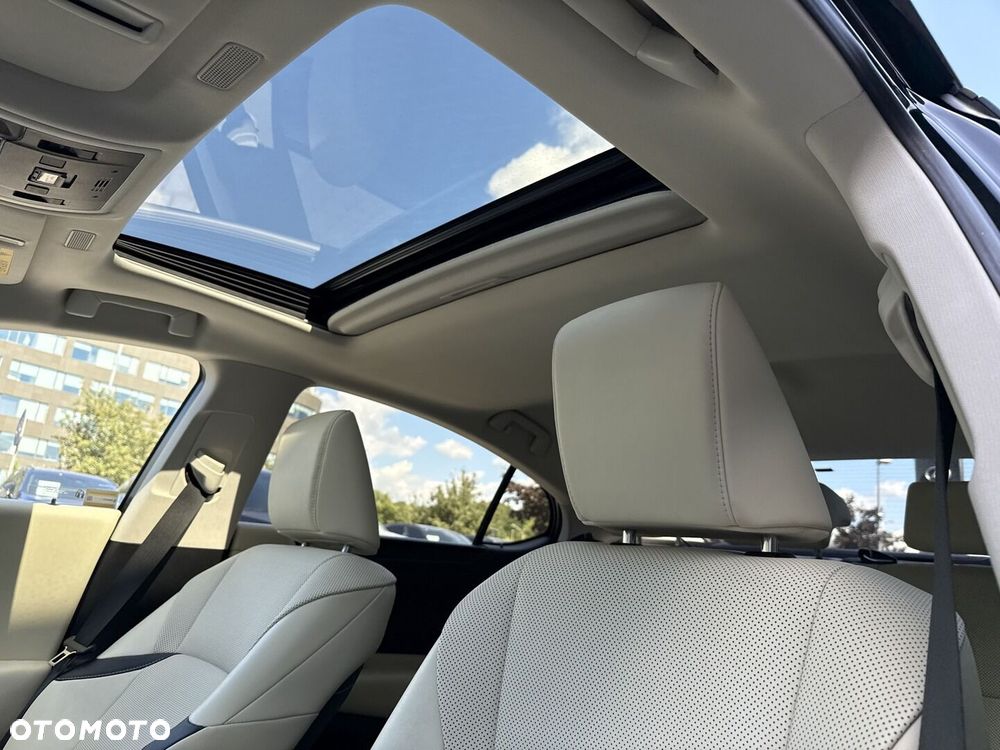 Lexus ES 300h Business Edition - 24