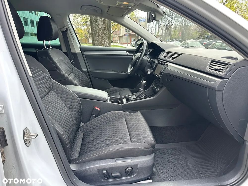 Skoda Superb 2.0 TDI Style DSG - 15