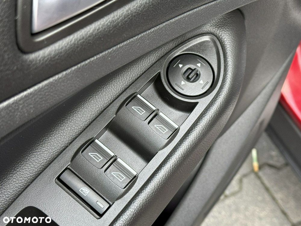 Ford Kuga 2.0 TDCi FWD Titanium - 12