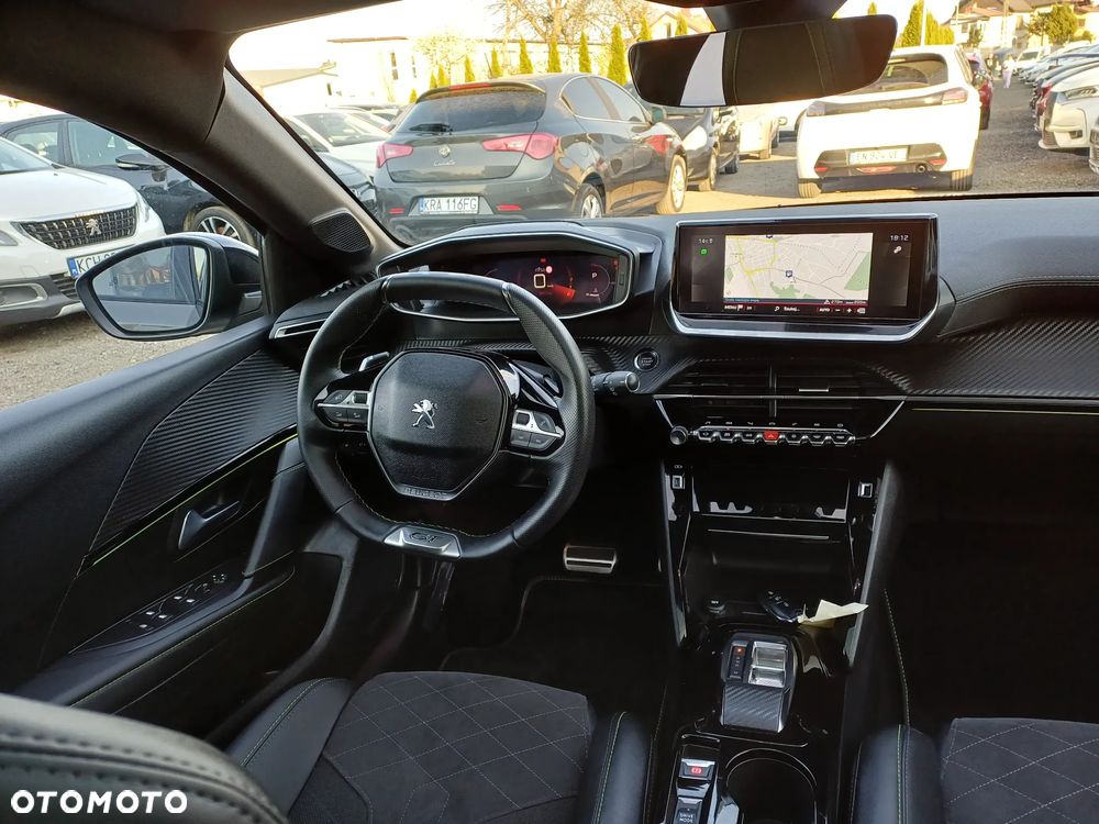 Peugeot 208 PureTech 100 EAT8 GT - 23