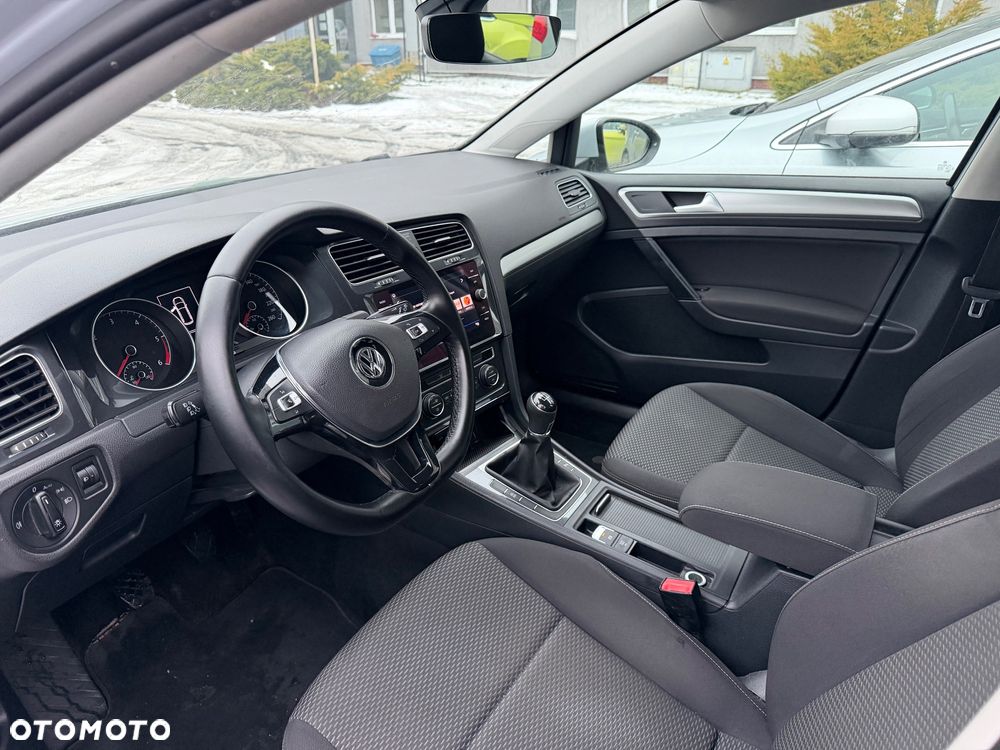 Volkswagen Golf Variant - 11