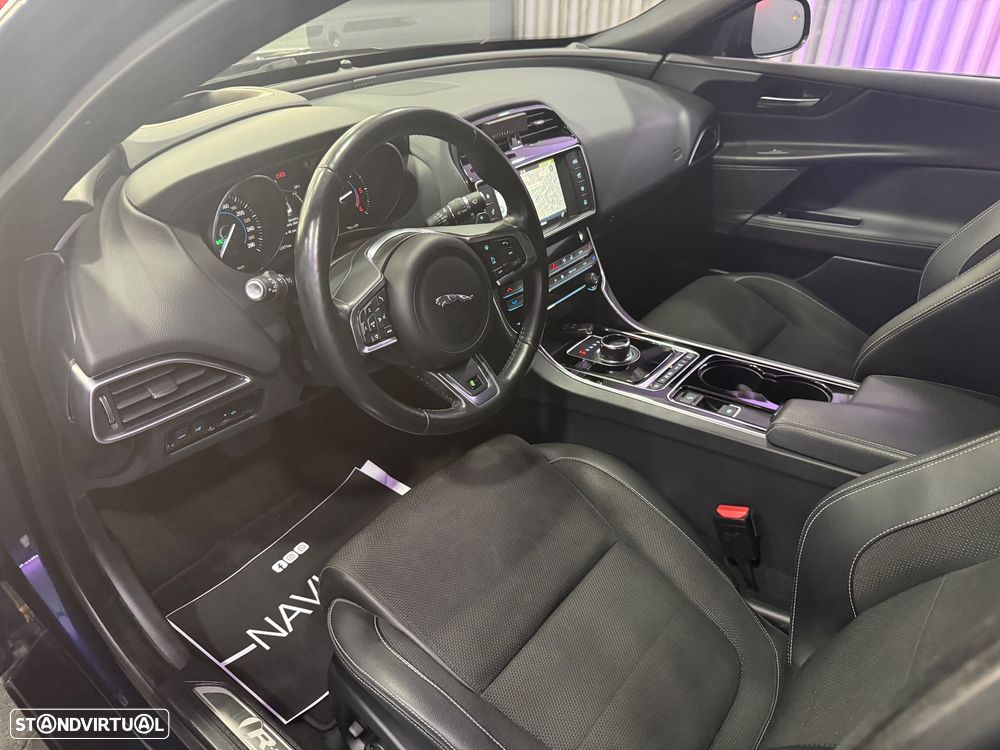 Jaguar XE 2.0 D R-Sport Aut. - 4